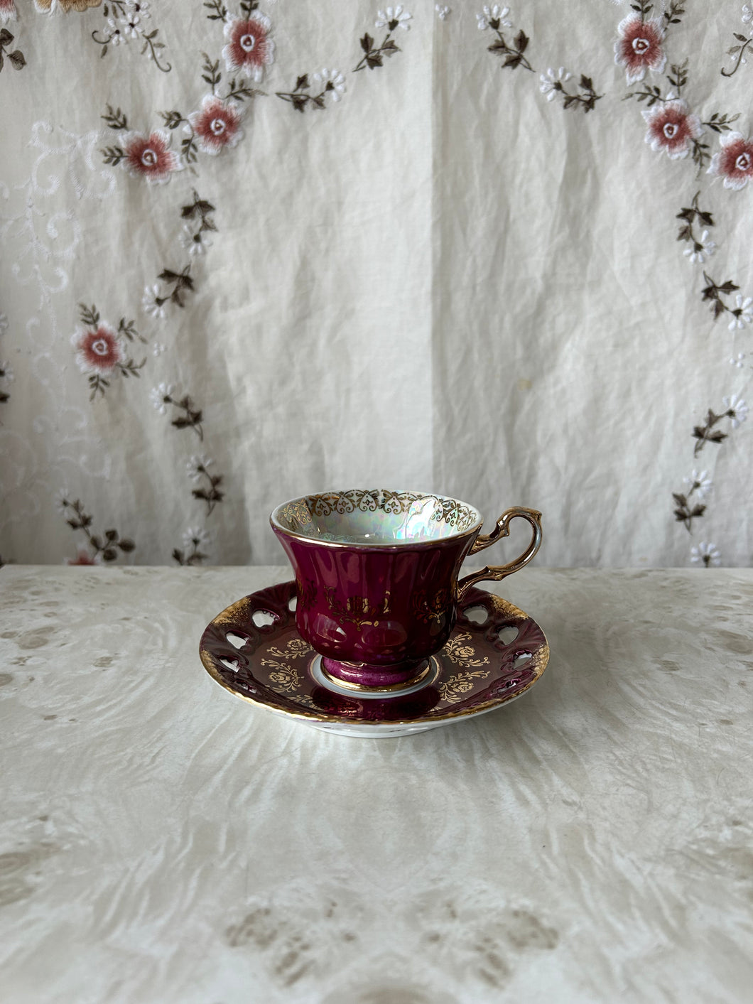 wine red cup&saucer