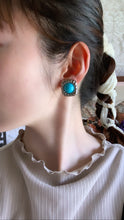 画像をギャラリービューアに読み込む, blue earring&amp;blue pendant top
