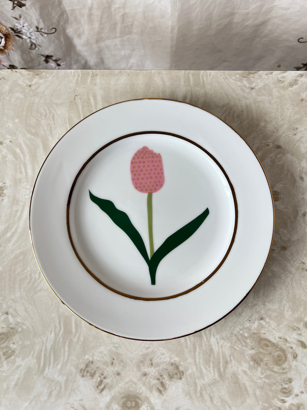 pink tulip dish