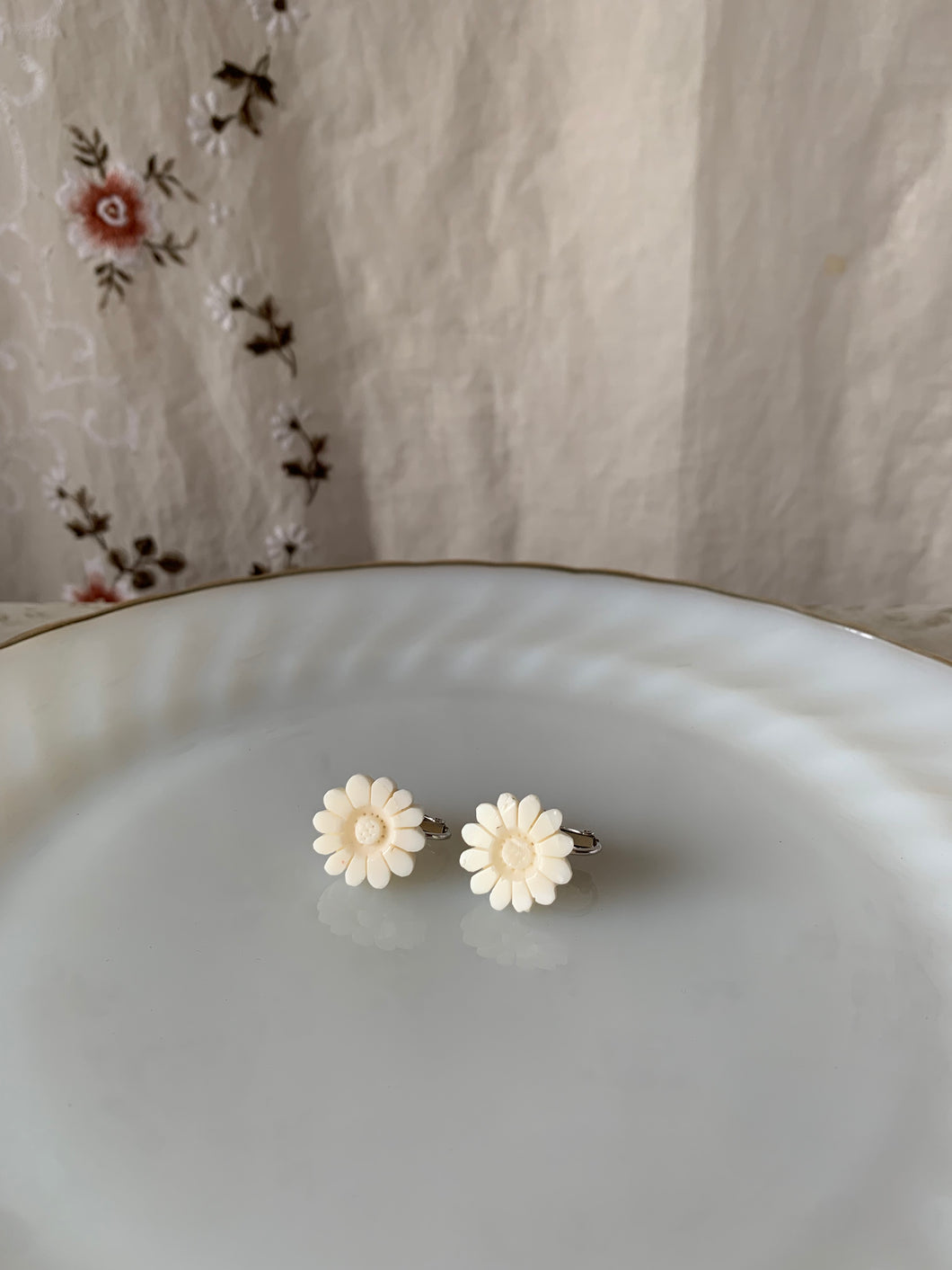 white flower earring